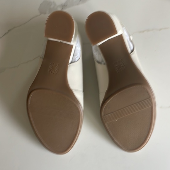 Naturalizer Preston shoes in Alabaster, size 8.5W - Picture 4 of 6